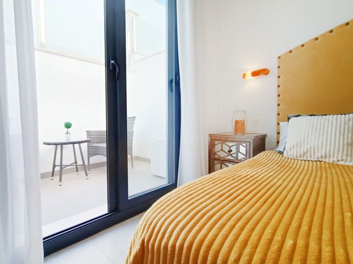 Image No.30-3 Bed Semi-Detached for sale