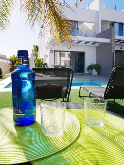 Image No.54-3 Bed Semi-Detached for sale