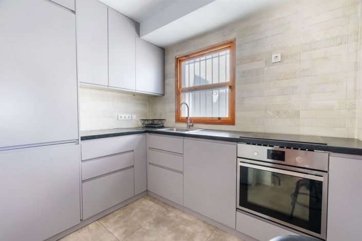 Image No.13-3 Bed Townhouse for sale