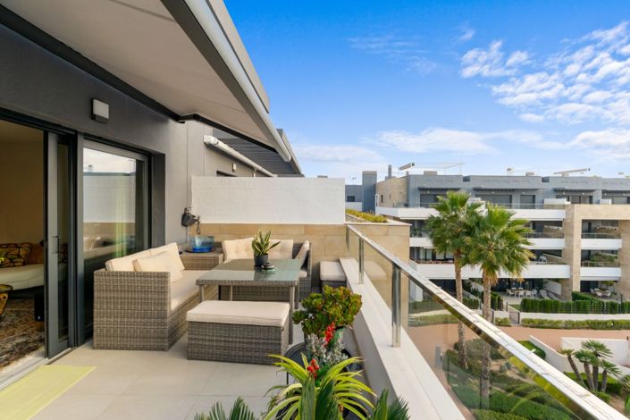 Image No.13-2 Bed Property for sale