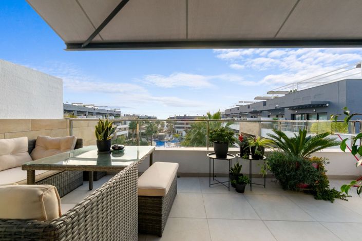 Image No.15-2 Bed Property for sale