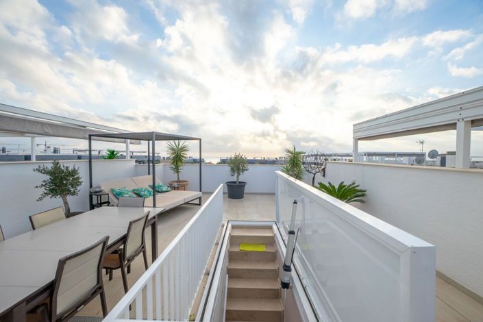 Image No.19-2 Bed Property for sale