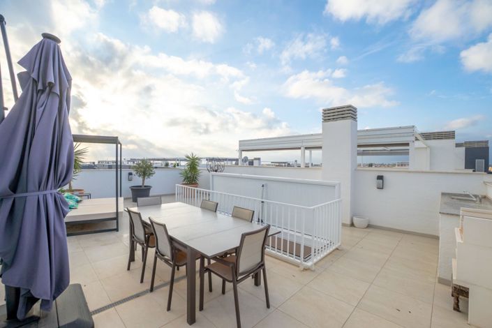 Image No.22-2 Bed Property for sale