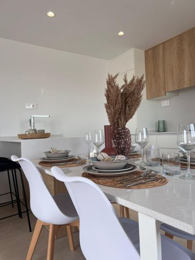 Image No.12-3 Bed Semi-Detached for sale