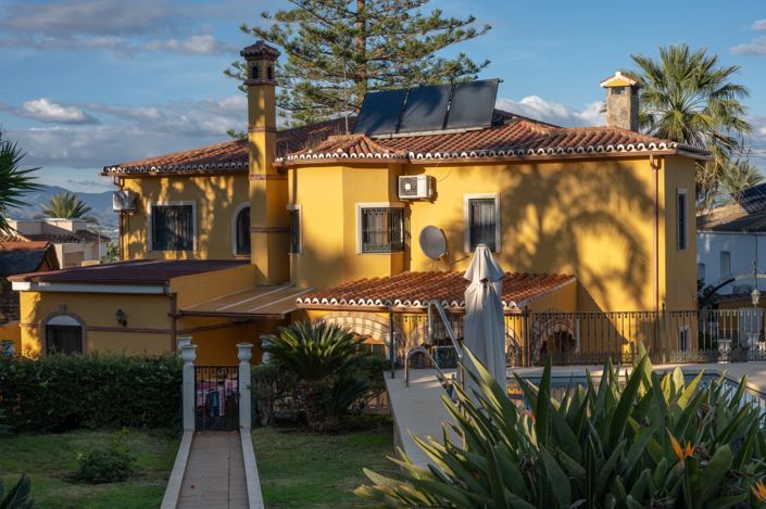 Image No.15-7 Bed Villa for sale