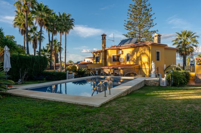 Image No.2-7 Bed Villa for sale