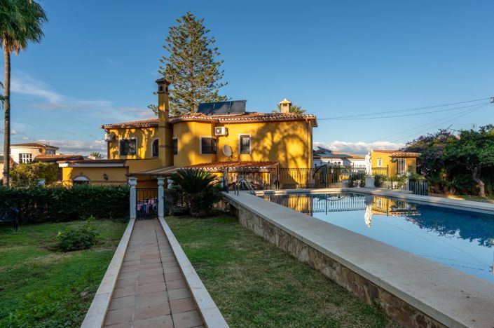 Image No.7-7 Bed Villa for sale