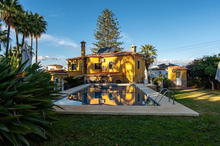 Image No.9-7 Bed Villa for sale