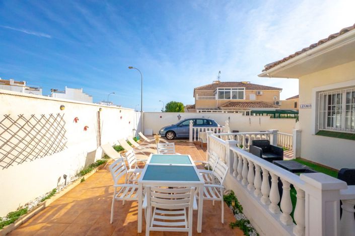 Image No.23-3 Bed Townhouse for sale