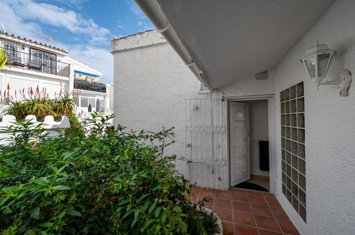 Image No.20-2 Bed Apartment for sale