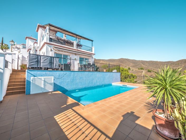 Image No.2-3 Bed Villa for sale