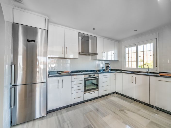 Image No.4-3 Bed Villa for sale