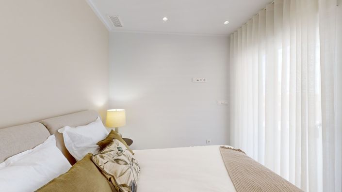 Image No.55-3 Bed Apartment for sale