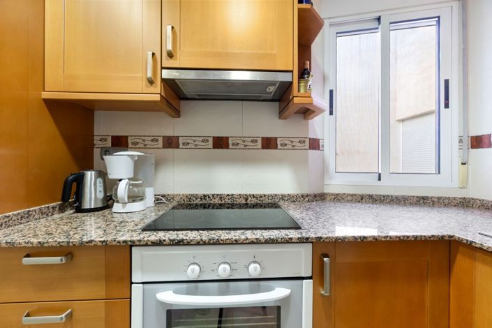 Image No.12-2 Bed Property for sale