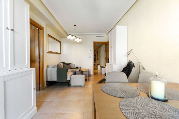 Image No.3-2 Bed Property for sale