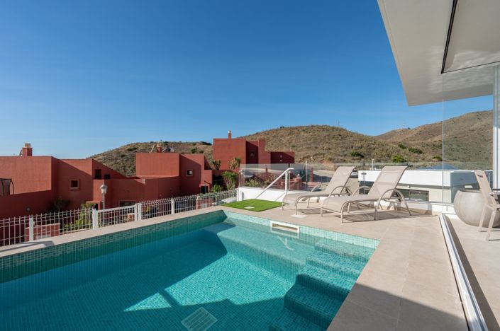 Image No.22-2 Bed Property for sale
