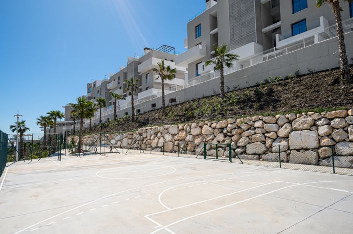 Image No.35-2 Bed Property for sale