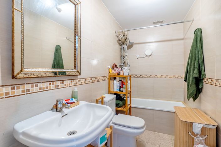 Image No.9-1 Bed Apartment for sale