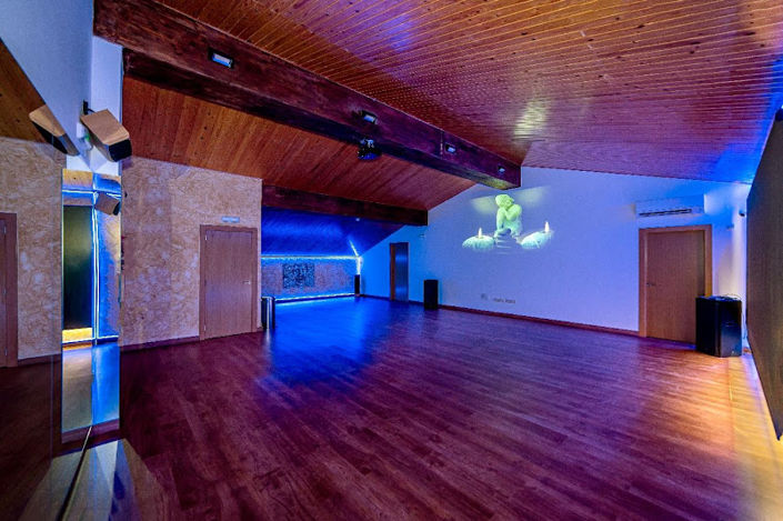 Image No.12-20 Bed Property for sale