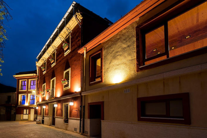 Image No.2-20 Bed Property for sale