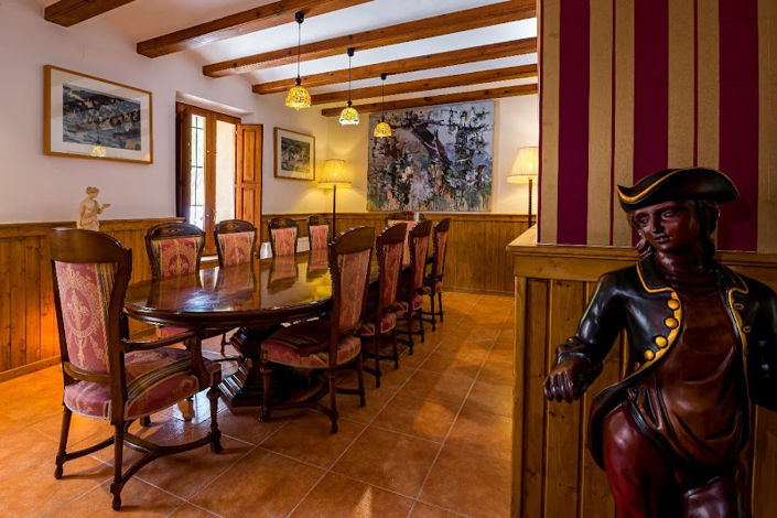 Image No.20-20 Bed Property for sale