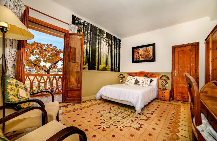 Image No.29-20 Bed Property for sale