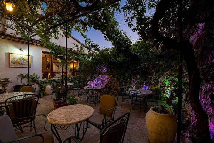 Image No.31-20 Bed Property for sale