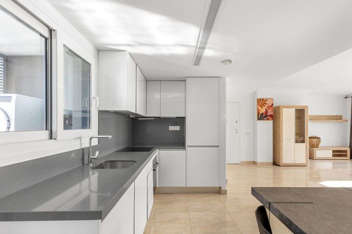 Image No.22-3 Bed Property for sale