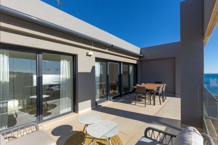 Image No.8-3 Bed Property for sale