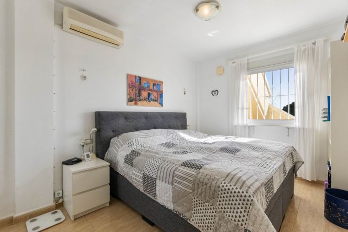 Image No.11-2 Bed Townhouse for sale