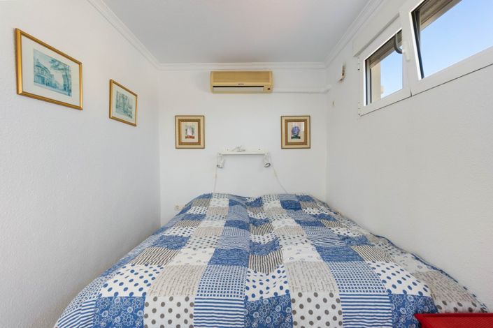 Image No.14-2 Bed Townhouse for sale