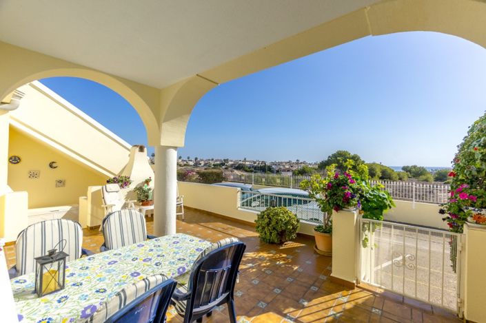 Image No.17-2 Bed Townhouse for sale