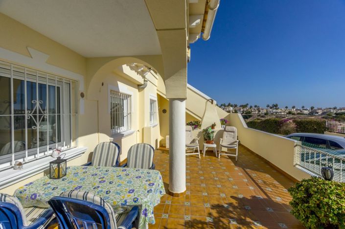 Image No.18-2 Bed Townhouse for sale