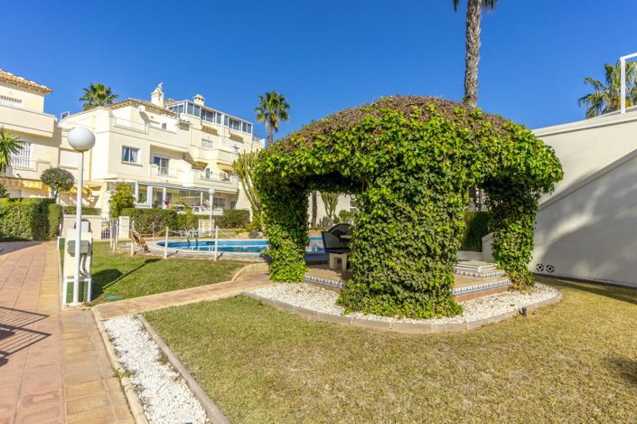 Image No.22-2 Bed Townhouse for sale