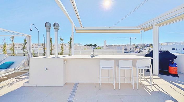 Image No.25-3 Bed Property for sale