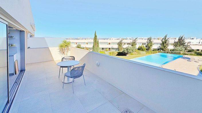 Image No.3-3 Bed Property for sale