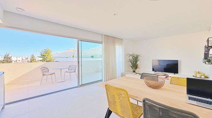 Image No.7-3 Bed Property for sale