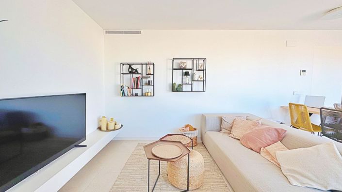 Image No.9-3 Bed Property for sale