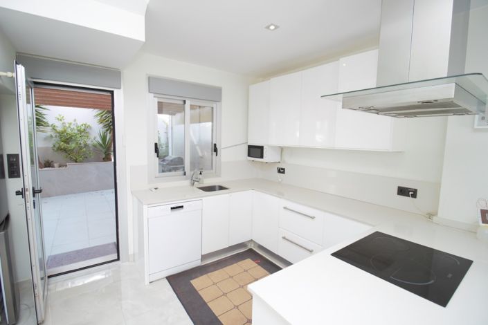 Image No.6-3 Bed Villa for sale