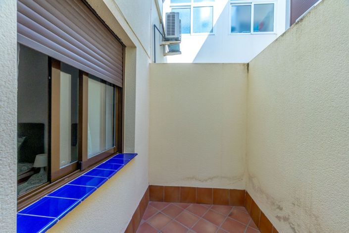 Image No.13-2 Bed Property for sale