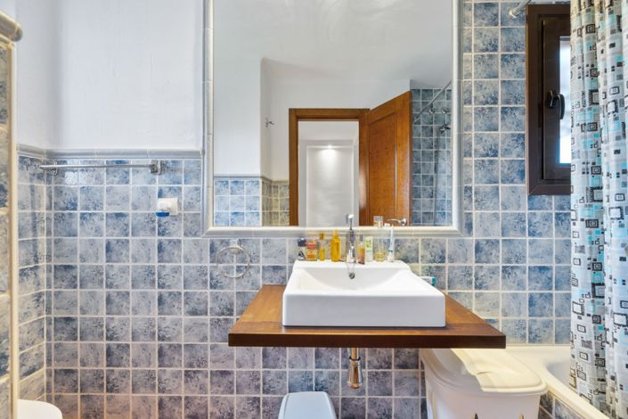 Image No.5-2 Bed Property for sale