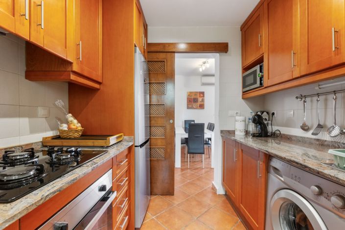 Image No.9-2 Bed Property for sale