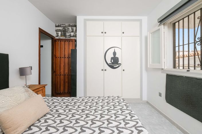 Image No.15-3 Bed Townhouse for sale