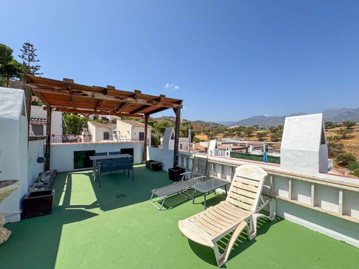 Image No.16-3 Bed Townhouse for sale