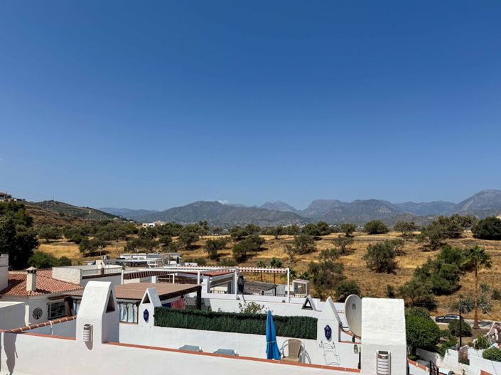 Image No.19-3 Bed Townhouse for sale