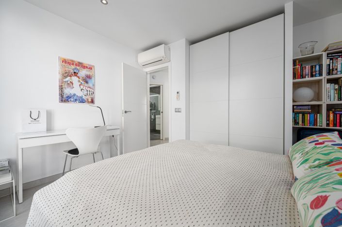 Image No.23-3 Bed Semi-Detached for sale