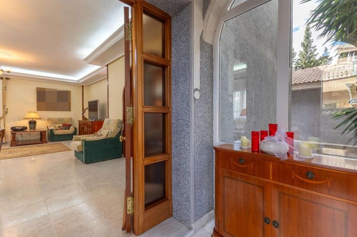 Image No.11-5 Bed Villa for sale