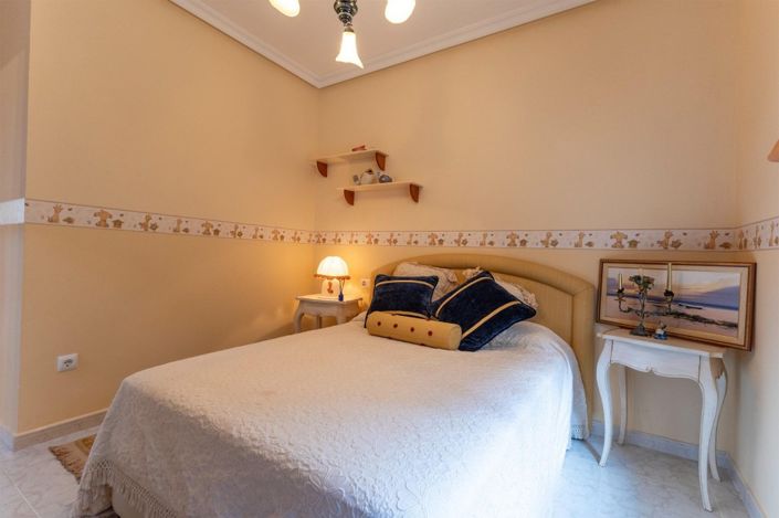 Image No.18-5 Bed Villa for sale