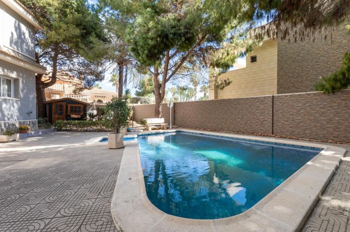 Image No.33-5 Bed Villa for sale