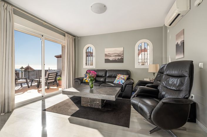 Image No.10-3 Bed Villa for sale